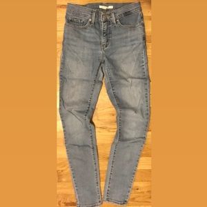 Levi’s 311 Shaping Skinny Jean